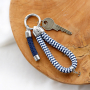 Aan de slag met acryl kralen, natuursteen kralen, stainless steel kralen en bedels en de Mix & Match DQ sleutelhangers :