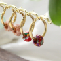 Bekijk hier hoe je de leukste sieraden maakt met natuursteen kralen en hangers! 