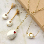 Ga aan de slag en maak de leukste sieraden met de pearl shine schelp items en brass elements zirkonia! 