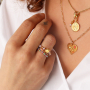 Ontwerp classy sieraden met yin-yang bedels en smiley kralen 