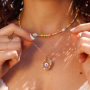Kleurrijke sieraden ontwerpen met Miyuki kralen, zoetwaterparels, kwastjes en macram&eacute; draad. 