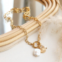 Maak een eyecatching sieraden set met zoetwaterparels, stainless steel jasseron en een robuuste sluiting.