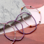 Maak minimalistische armbanden met deze kleine rocailles 