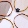 Maak minimalistische armbanden met deze kleine rocailles 