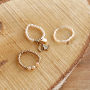 Maak minimalistische armbanden en ringen met zoetwaterparels