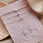Trendy oorbellen en armbanden inspiratie