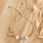 Zo ontwerp je armbanden met macram&eacute; draad