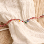 Zo ontwerp je armbanden met macram&eacute; draad