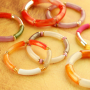 Get inspired en cre&euml;er armbanden met acryl kralen tube