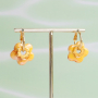 Vrolijke sieraden ontwerpen met DQ hangers en kralen