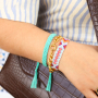 Zo presenteer je hippe armbanden en enkelbandjes