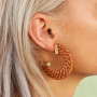 Zo ontwerp je oorbellen met rotan hangers