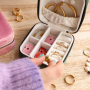 Handige compacte sieraden reisetui en reisdoosje