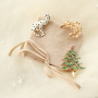 Mix & match: cre&euml;er jouw eigen feestlook met pins en broches