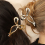 Zo combineer je onze feestelijke haarclips
