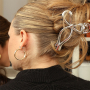 Zo combineer je onze feestelijke haarclips