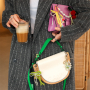 Ontwerp opvallende accessoires met statement hangers