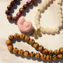 Mix & match: maak herfstige kettingen met acryl kralen
